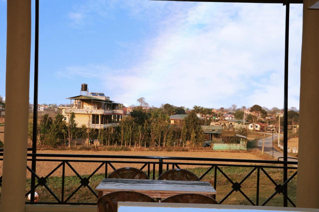 Hotel National Park Sauraha- Homely Stay And Peaceful Location With Jungle Safari Arrangements Ngoại thất bức ảnh