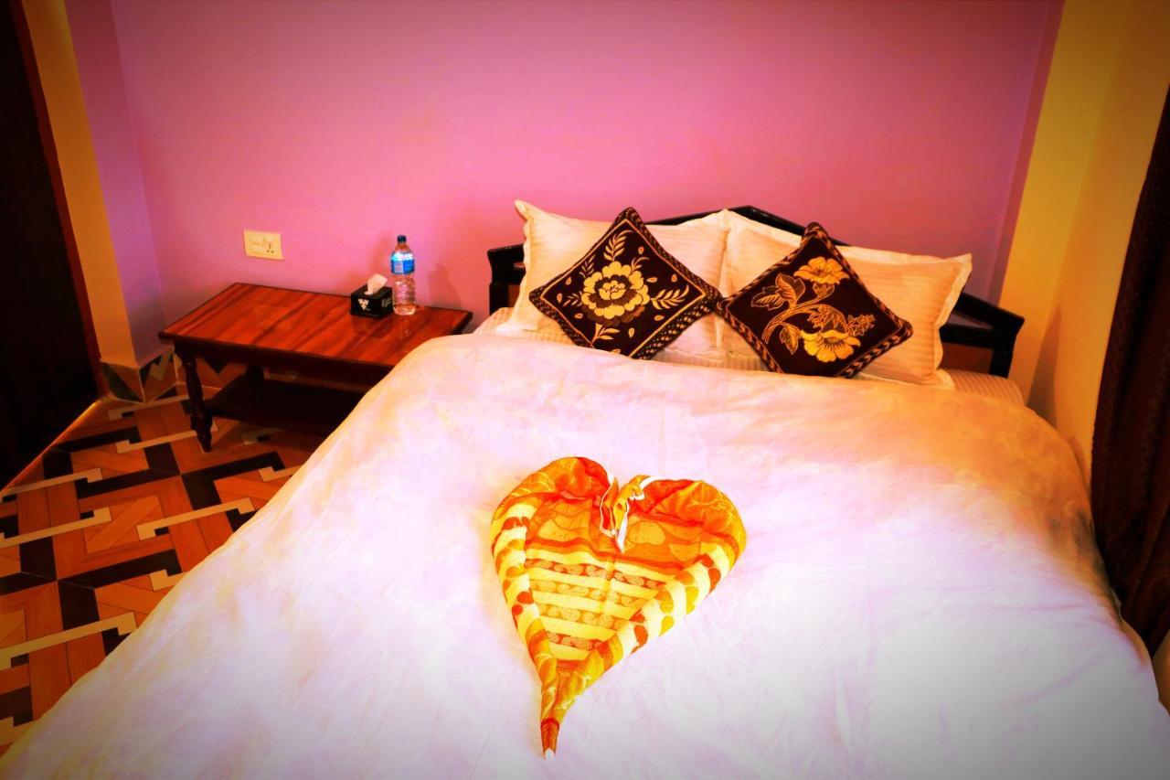Hotel National Park Sauraha- Homely Stay And Peaceful Location With Jungle Safari Arrangements Ngoại thất bức ảnh