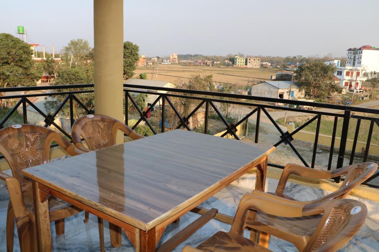 Hotel National Park Sauraha- Homely Stay And Peaceful Location With Jungle Safari Arrangements Ngoại thất bức ảnh