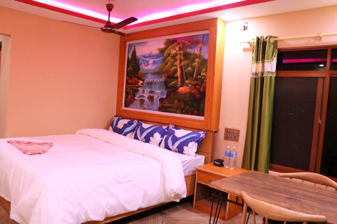 Hotel National Park Sauraha- Homely Stay And Peaceful Location With Jungle Safari Arrangements Ngoại thất bức ảnh