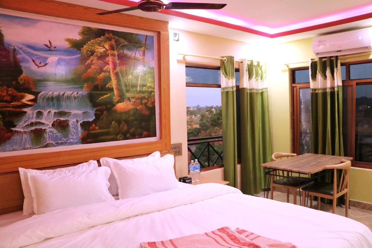Hotel National Park Sauraha- Homely Stay And Peaceful Location With Jungle Safari Arrangements Ngoại thất bức ảnh